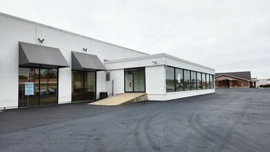 5055 E Main St, Columbus, OH for lease Building Photo- Image 2 of 6