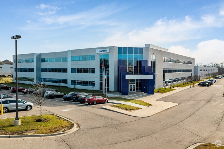 2800 High Meadow Cir, Auburn Hills, MI for sale - Primary Photo - Image 1 of 1