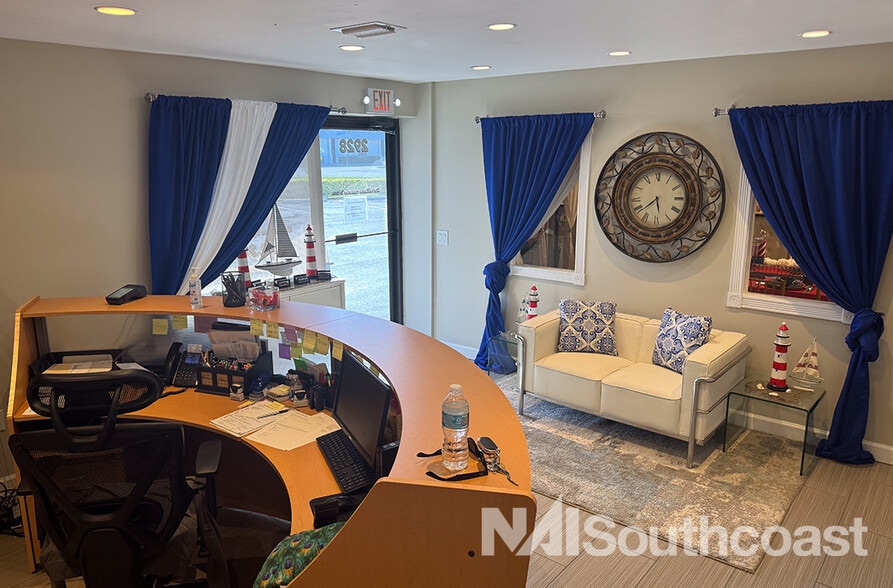 2928-2934 SE Monroe St, Stuart, FL for sale - Building Photo - Image 3 of 12