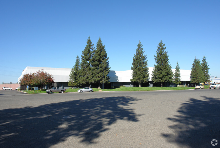 4119 S Market Ct, Sacramento, CA for lease - Building Photo - Image 3 of 14