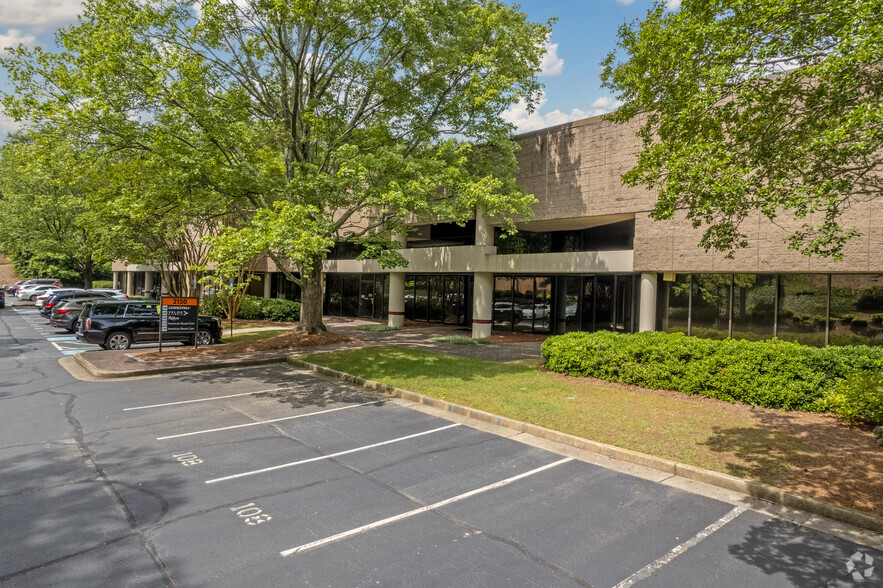 2150 Newmarket Pky SE, Marietta, GA for lease - Primary Photo - Image 1 of 6