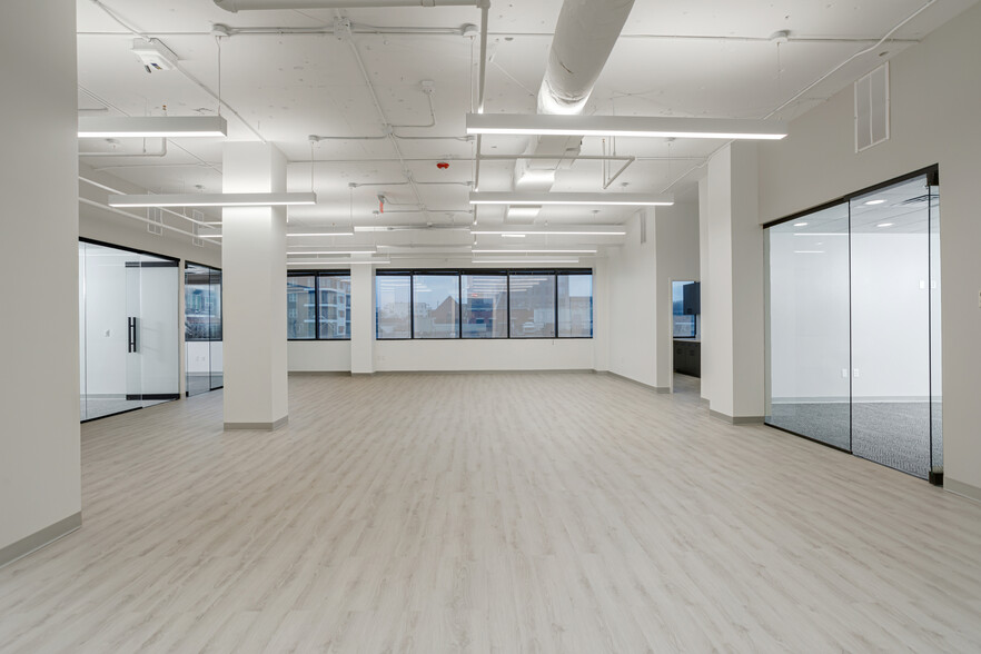 49 Music Square W, Nashville, TN for lease - Interior Photo - Image 2 of 9