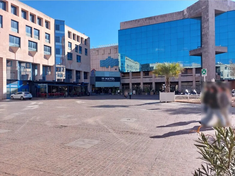 Avenue De Besagne, Toulon for lease - Building Photo - Image 2 of 13