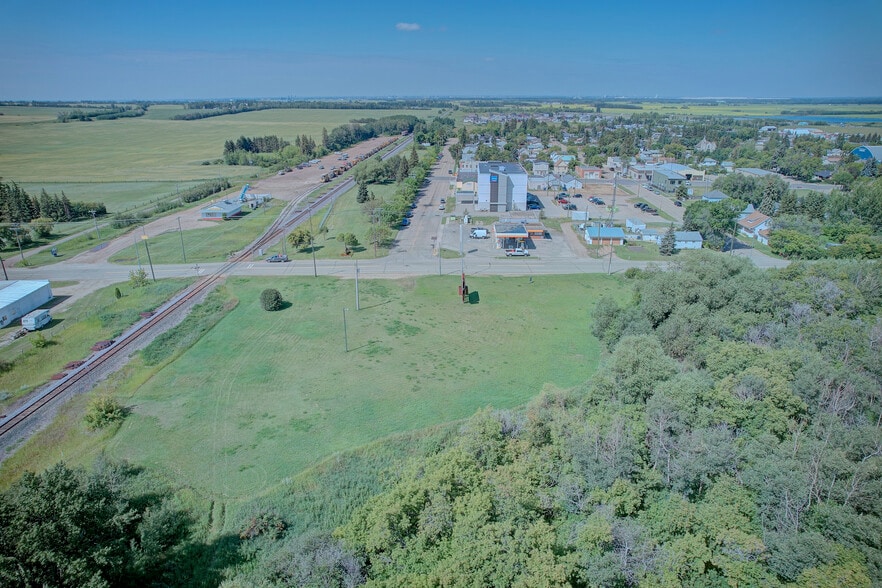 4703 47 St, Bruderheim, AB for sale - Building Photo - Image 3 of 6