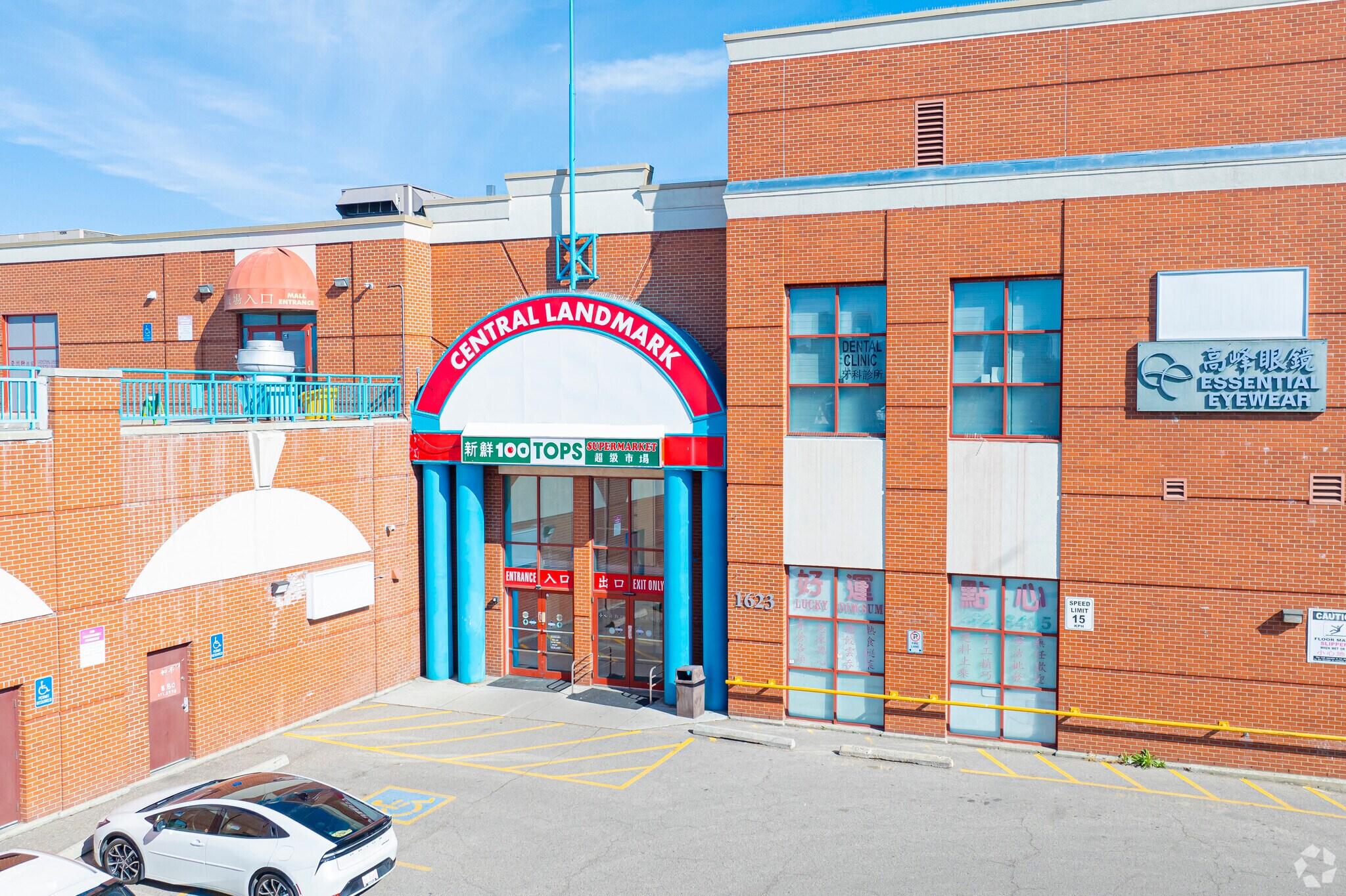 1623 Centre St NW, Calgary, AB for sale Primary Photo- Image 1 of 6