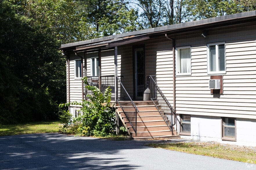 587 Spring St, Westbrook, ME for sale - Building Photo - Image 2 of 40