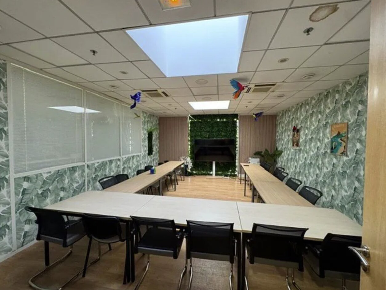 Office in Bonneuil-sur-Marne for lease Interior Photo- Image 1 of 2