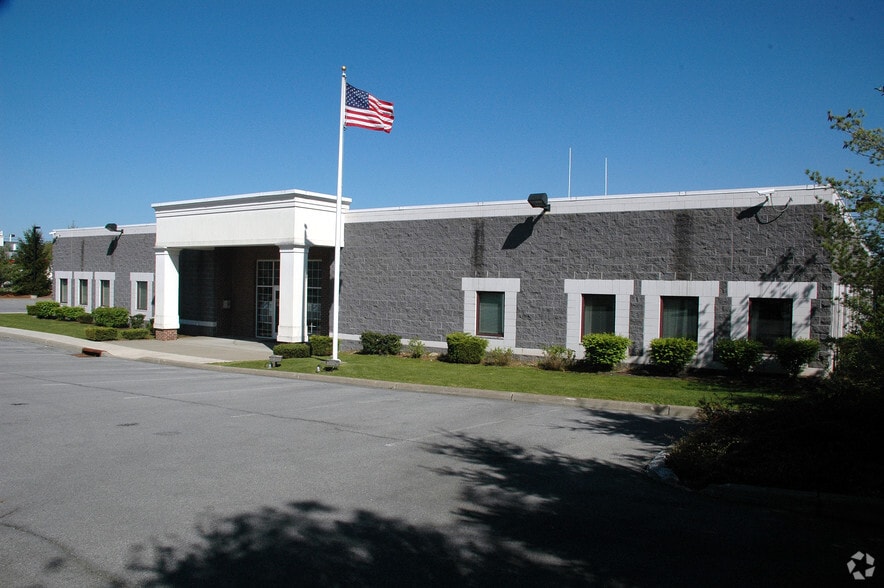 27 Matthews St, Goshen, NY for lease - Building Photo - Image 3 of 3