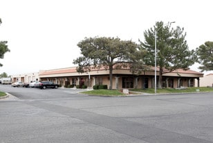 2500 Chandler Ave, - Automotive Property