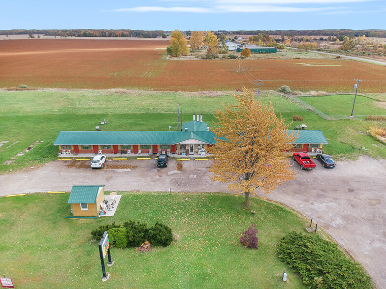 7550 S Van Dyke Rd, Marlette, MI for sale - Primary Photo - Image 1 of 11