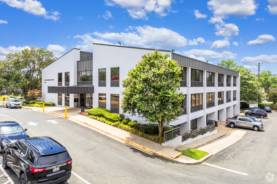 10301 Georgia Ave, Silver Spring, MD for lease - Building Photo - Image 1 of 6