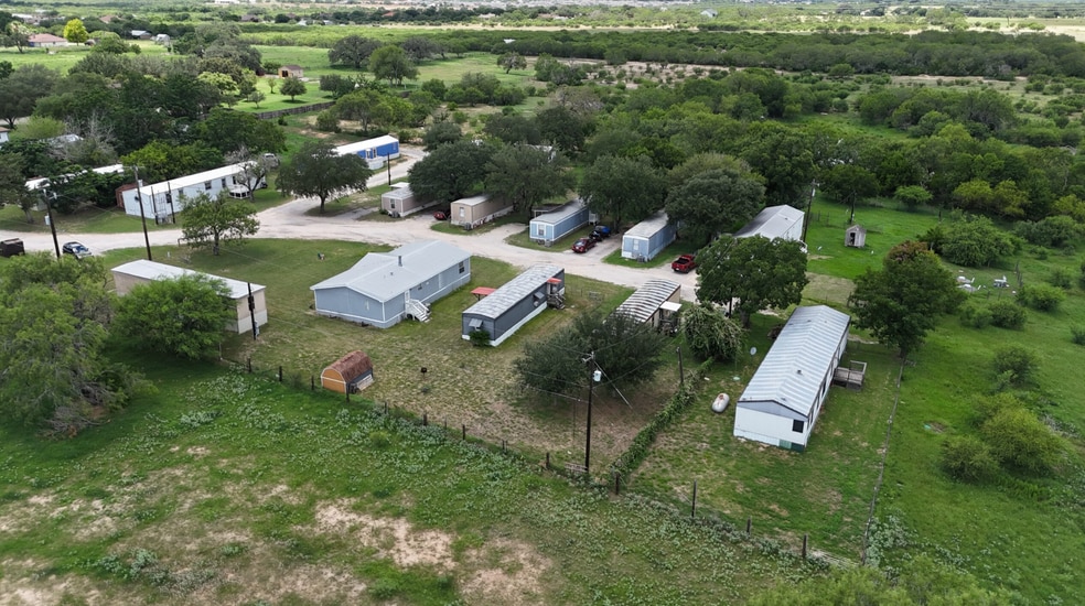 6995 Crow Rd, San Antonio, TX for sale - Building Photo - Image 1 of 3