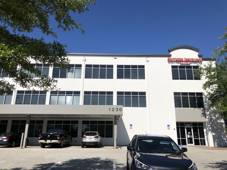 1230 Oakley Seaver Dr, Clermont, FL for lease - Building Photo - Image 1 of 10