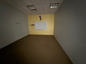 1089-1097 W Locust St, Wilmington, OH for lease Building Photo- Image 2 of 4