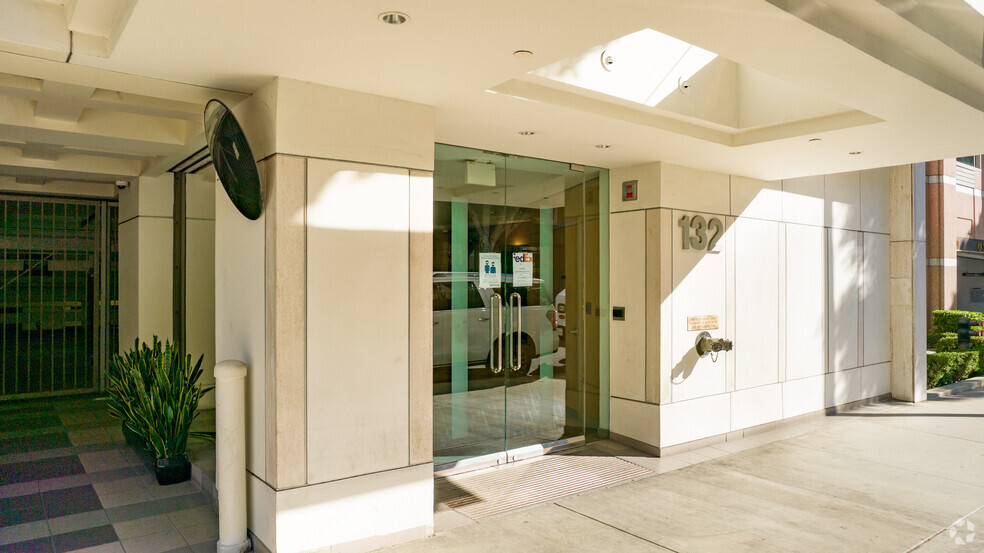 132 S Rodeo Dr, Beverly Hills, CA for lease - Building Photo - Image 2 of 4