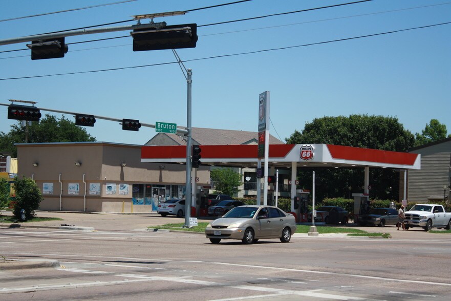 9203 Bruton Rd, Dallas, TX 75217