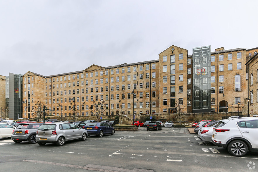 Dean Clough Mills, Halifax for lease - Primary Photo - Image 1 of 1