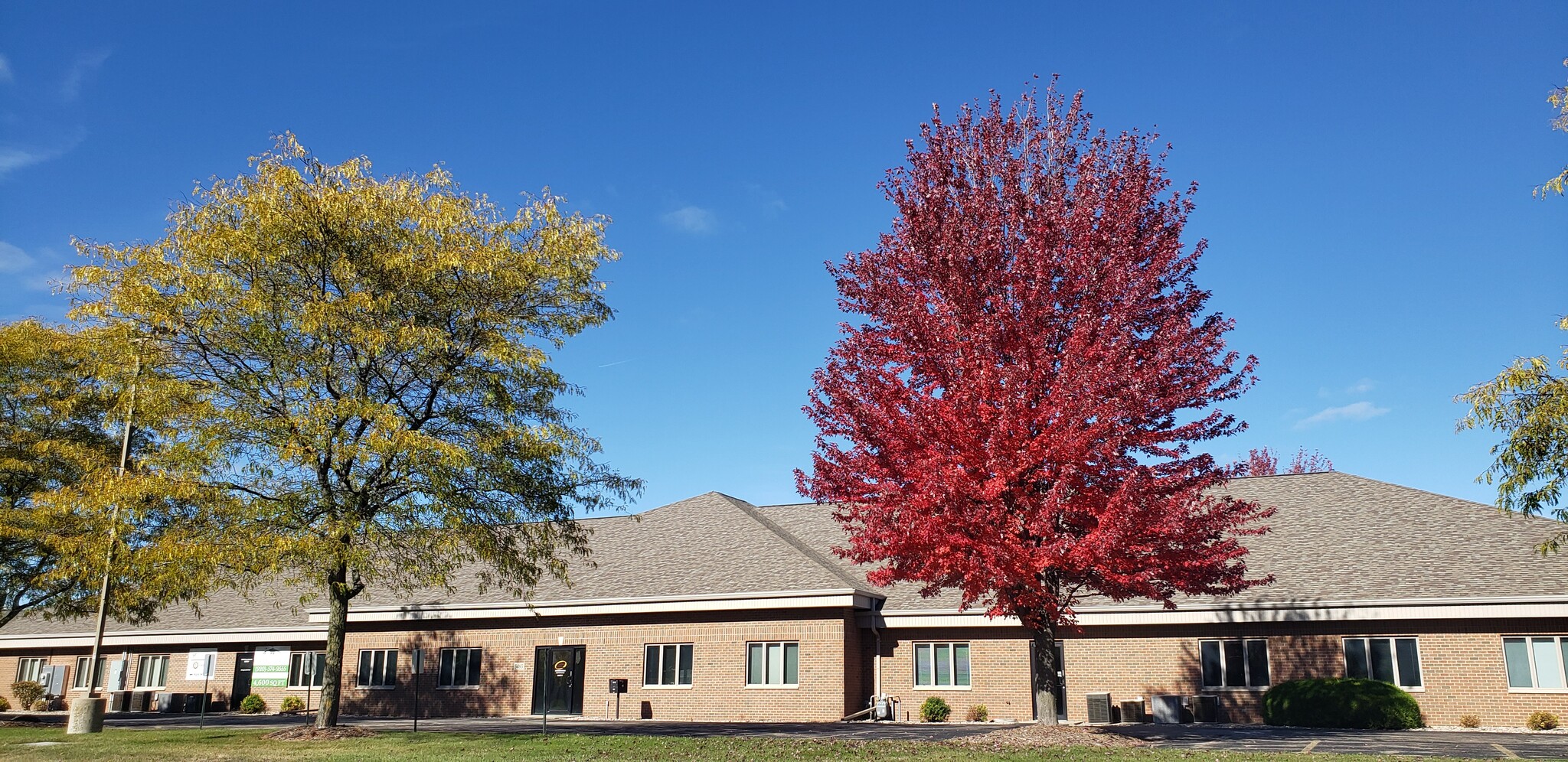 5485 W Grande Market Dr, Appleton, WI for lease Building Photo- Image 1 of 10