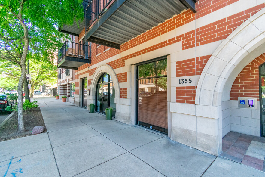 1355 W Washington Blvd, Chicago, IL for sale - Building Photo - Image 3 of 17