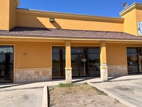 Retail in Edinburg, TX for lease Building Photo- Image 2 of 8