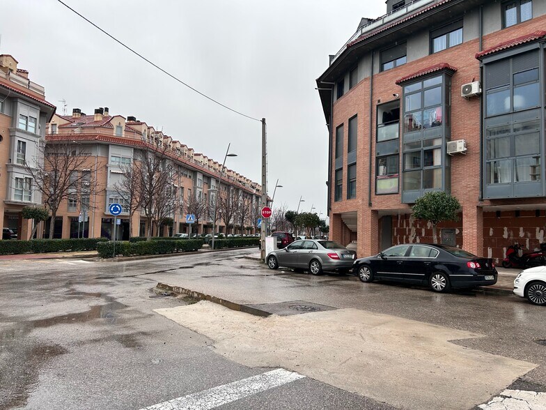 Avenida Principes de Asturias, 20, Alovera, Guadalajara for sale - Building Photo - Image 3 of 4