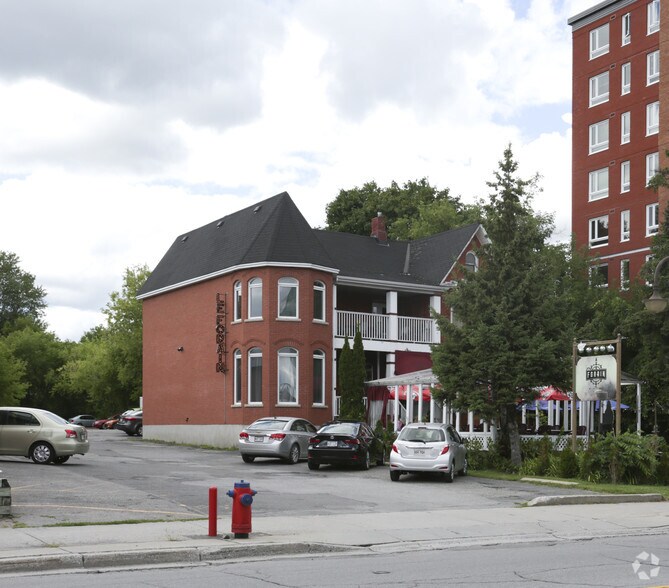 189 Boul SaintJoseph, Gatineau, QC J8Y 3W9