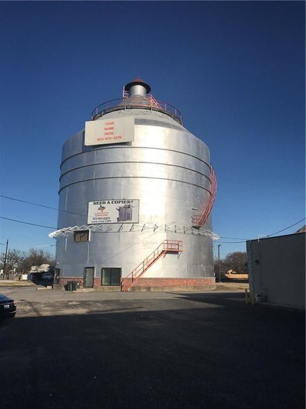 513-515 Martin Luther King Blvd, Corsicana, TX for sale - Building Photo - Image 1 of 1