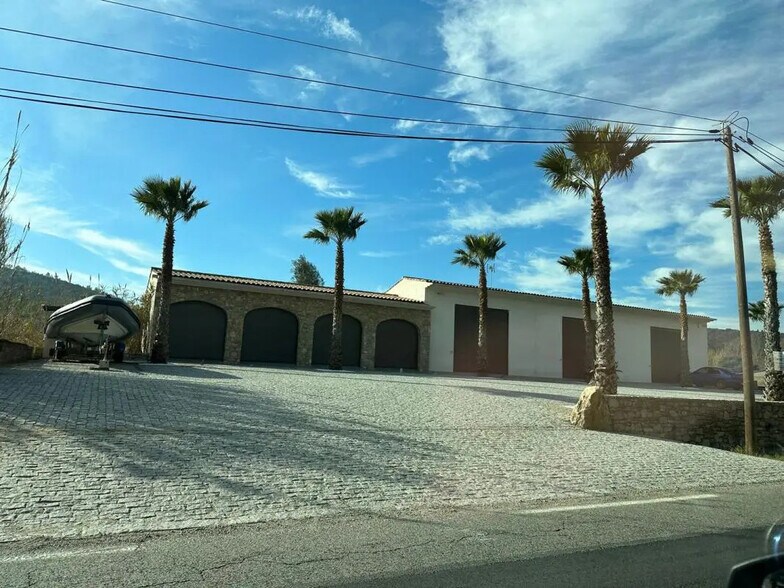 Flex in Sainte-Maxime for lease - Building Photo - Image 3 of 4