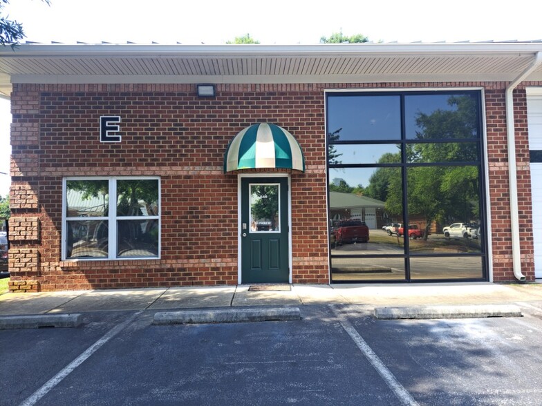 646-662 Prosperity Way, Chesapeake, VA for lease - Building Photo - Image 2 of 2