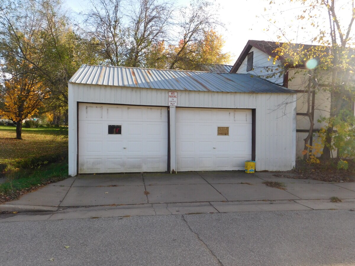 225 Main, Plum City, WI 54761