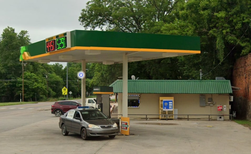 100 E Broadway, Mannsville, OK for sale - Building Photo - Image 3 of 7