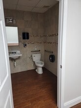 779 Commerce Dr, Venice, FL for lease Interior Photo- Image 1 of 7