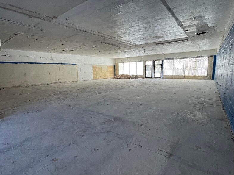 14526 Crenshaw Blvd, Gardena, CA for lease - Building Photo - Image 2 of 6