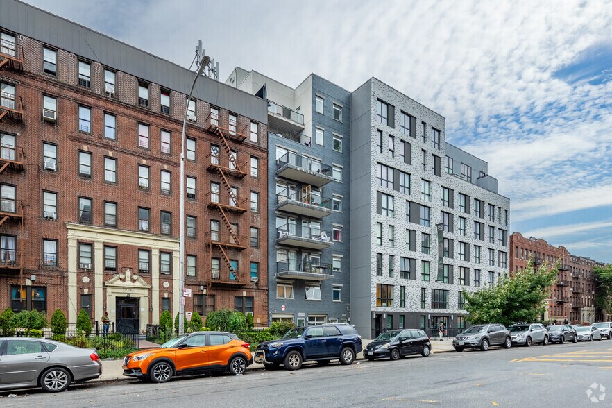 212 Linden Blvd, Brooklyn, NY for sale - Primary Photo - Image 1 of 1