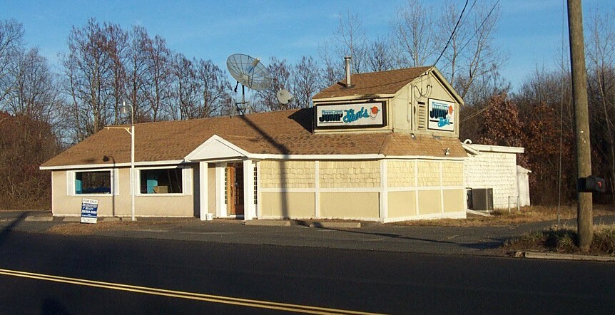1187 Queen St, Southington, CT for sale Primary Photo- Image 1 of 1