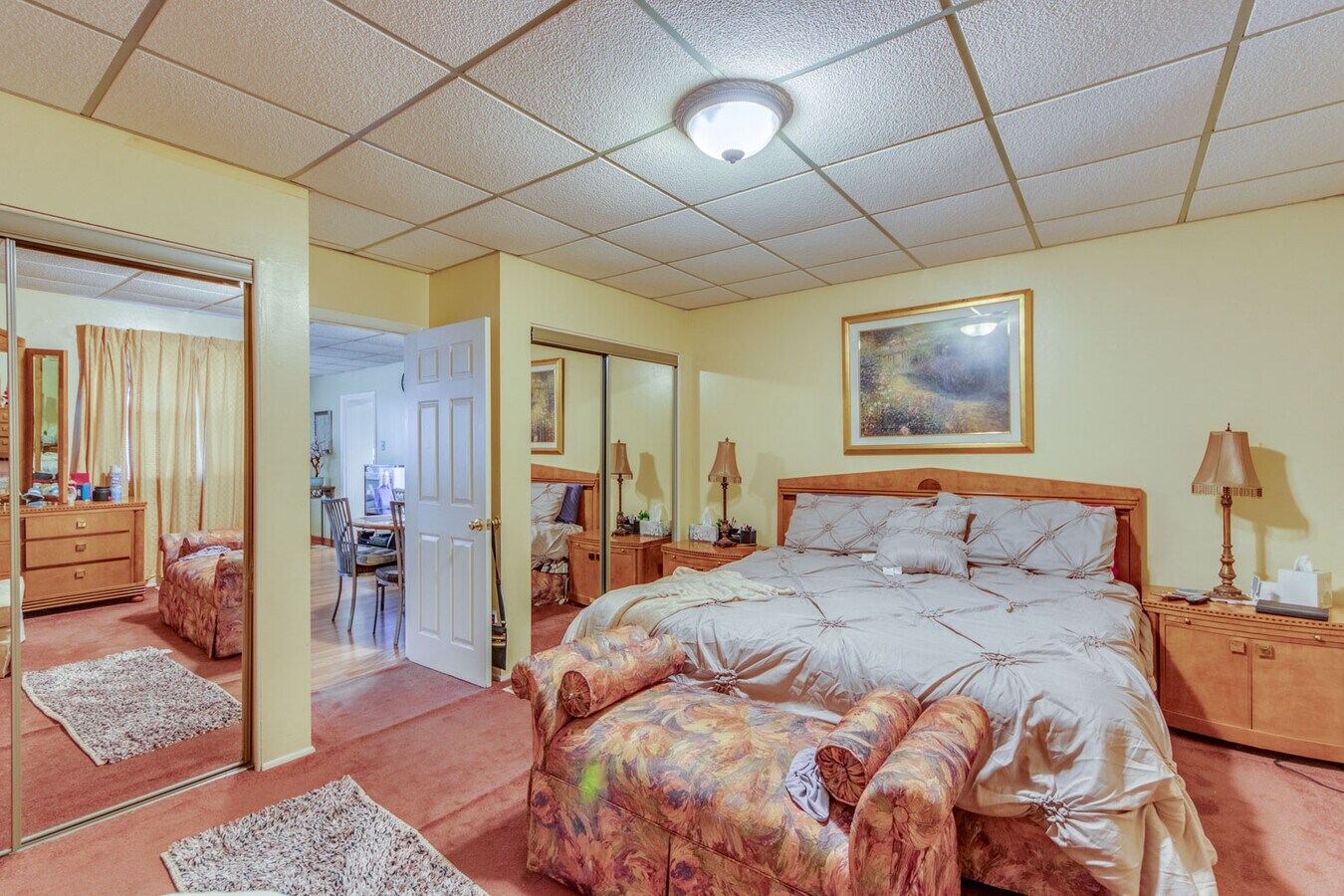 10008 Bellefontaine Rd, Saint Louis, MO 63137