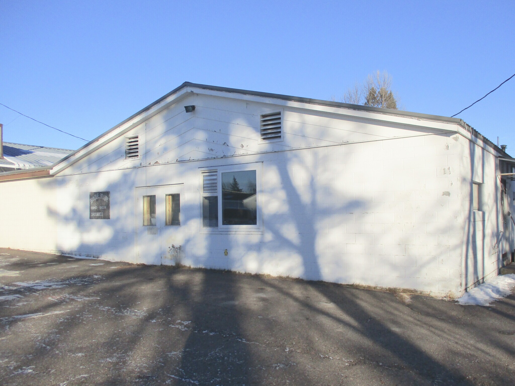 N8890 Maple St, Gilman, WI for sale Primary Photo- Image 1 of 1