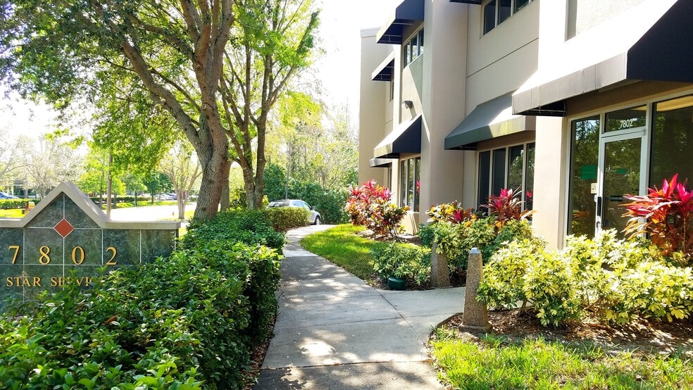 7802 Kingspointe Pky, Orlando, FL for lease - Building Photo - Image 3 of 33