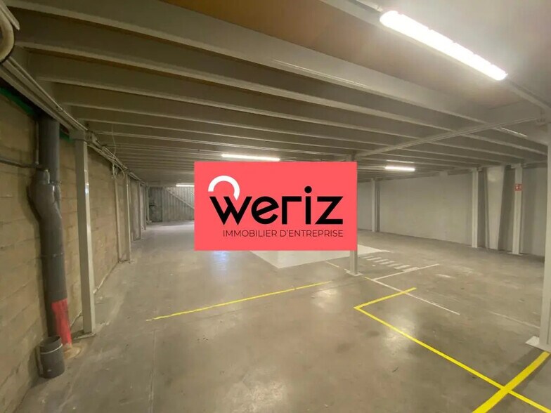 Industrial in Marseille for sale - Building Photo - Image 3 of 12