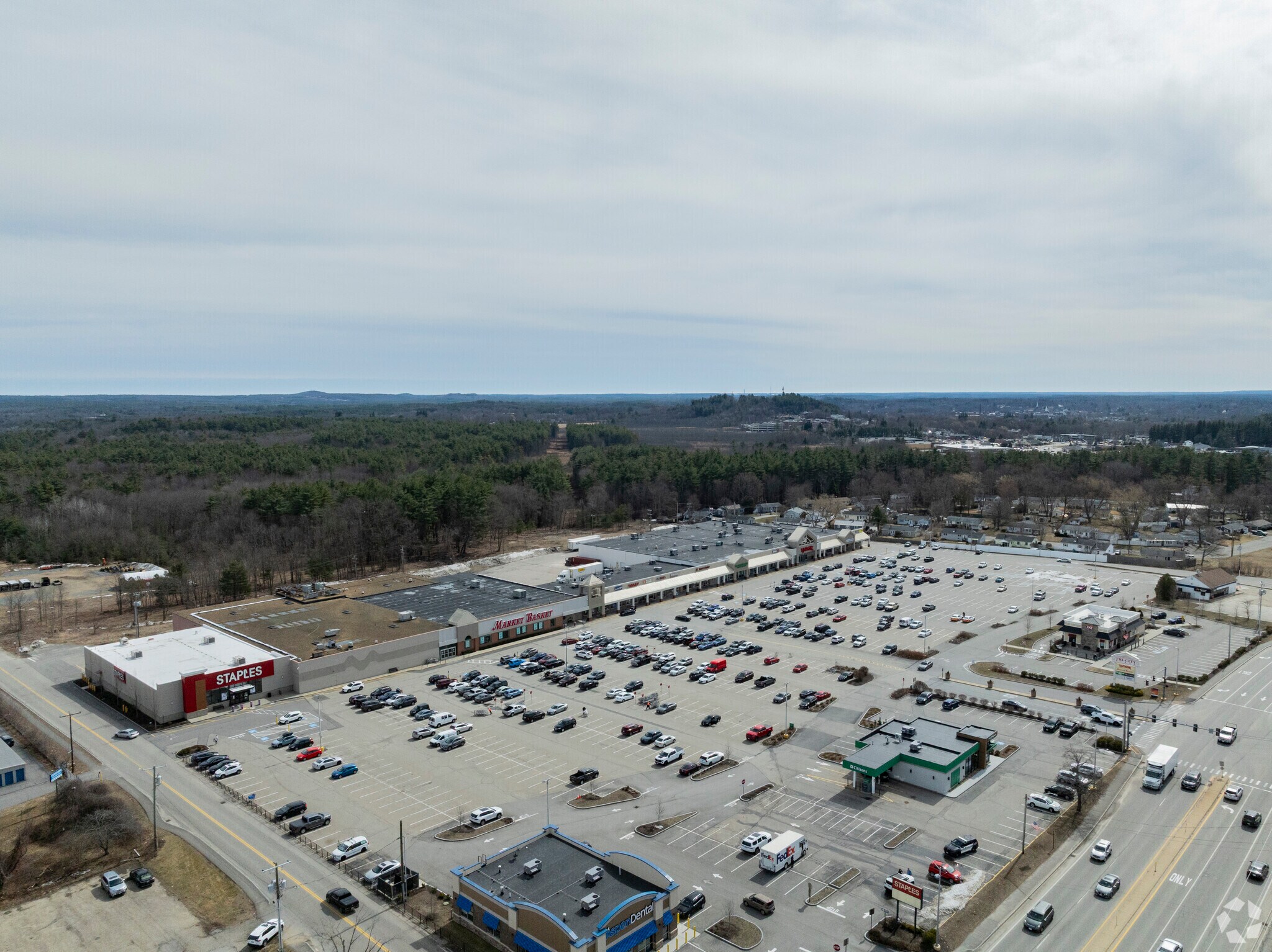 180 High St, Somersworth, NH for sale Primary Photo- Image 1 of 1