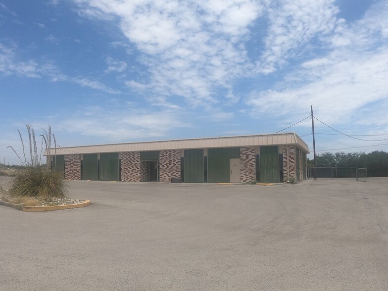 4121 Veterans Blvd, Del Rio, TX for sale - Primary Photo - Image 1 of 1