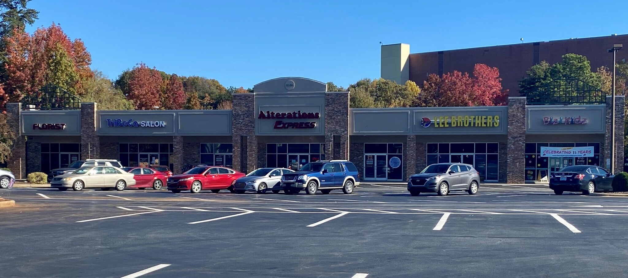 2500 Battleground Ave, Greensboro, NC 27408 2500 Battleground Center