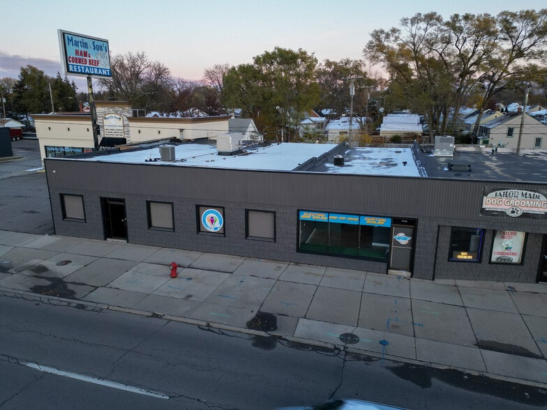 24544 Van Dyke Ave, Center Line, MI for lease - Building Photo - Image 3 of 7