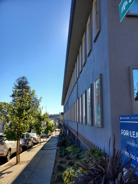 55 Santa Clara Ave, Oakland, CA for lease - Building Photo - Image 2 of 7