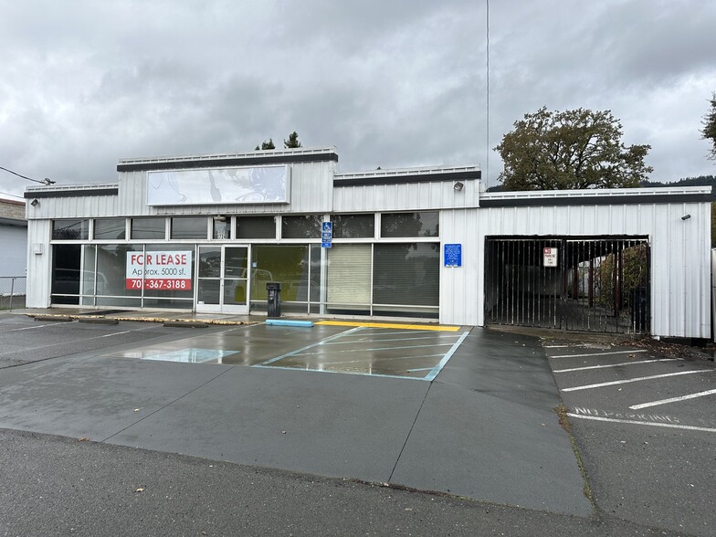 724 S State St, Ukiah, CA for lease - Primary Photo - Image 1 of 9