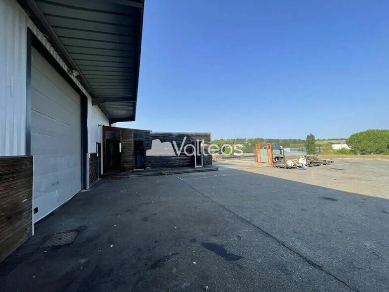 Office in Mondouzil for lease - Building Photo - Image 3 of 7