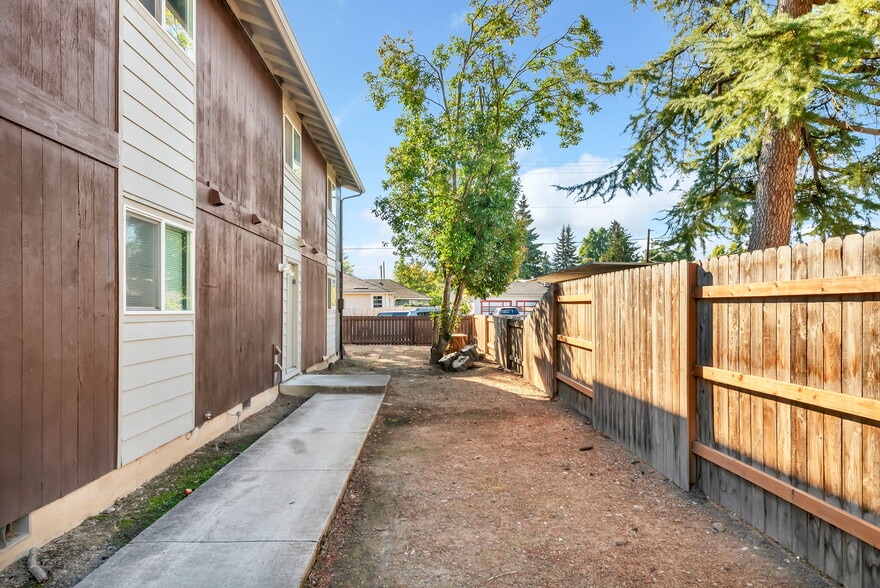 805-875 Gerth Ave NW, Salem, OR for sale - Building Photo - Image 3 of 23