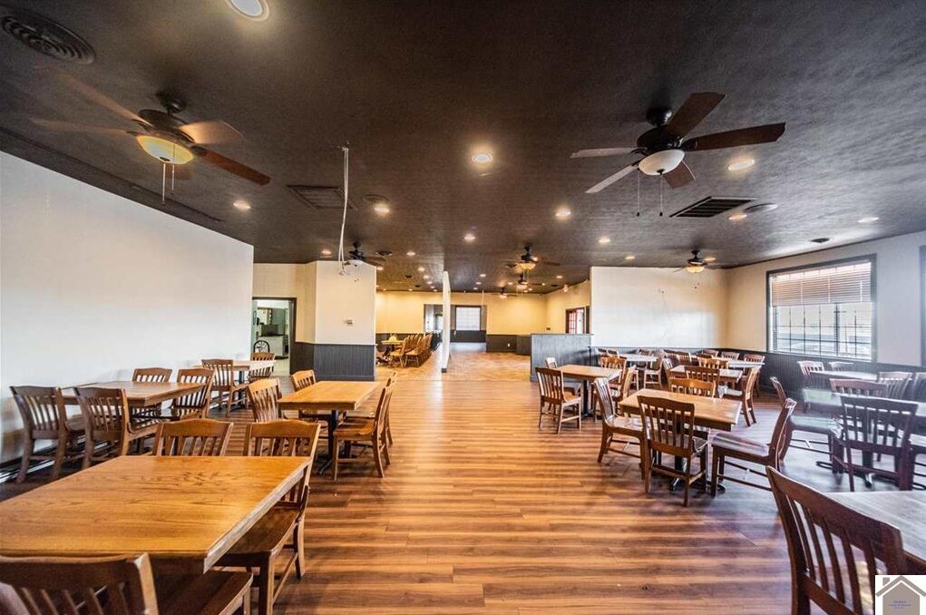 7052 Benton Rd, Paducah, KY 42003