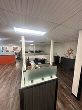 1633 Erringer Rd, Simi Valley, CA for lease Interior Photo- Image 2 of 25