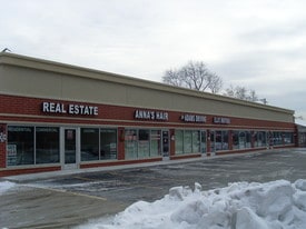 Arlington Heights Road - Retail Space